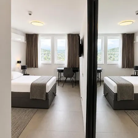 Hotel Elion