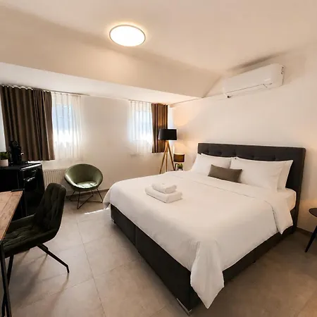 Hotel Elion 4*